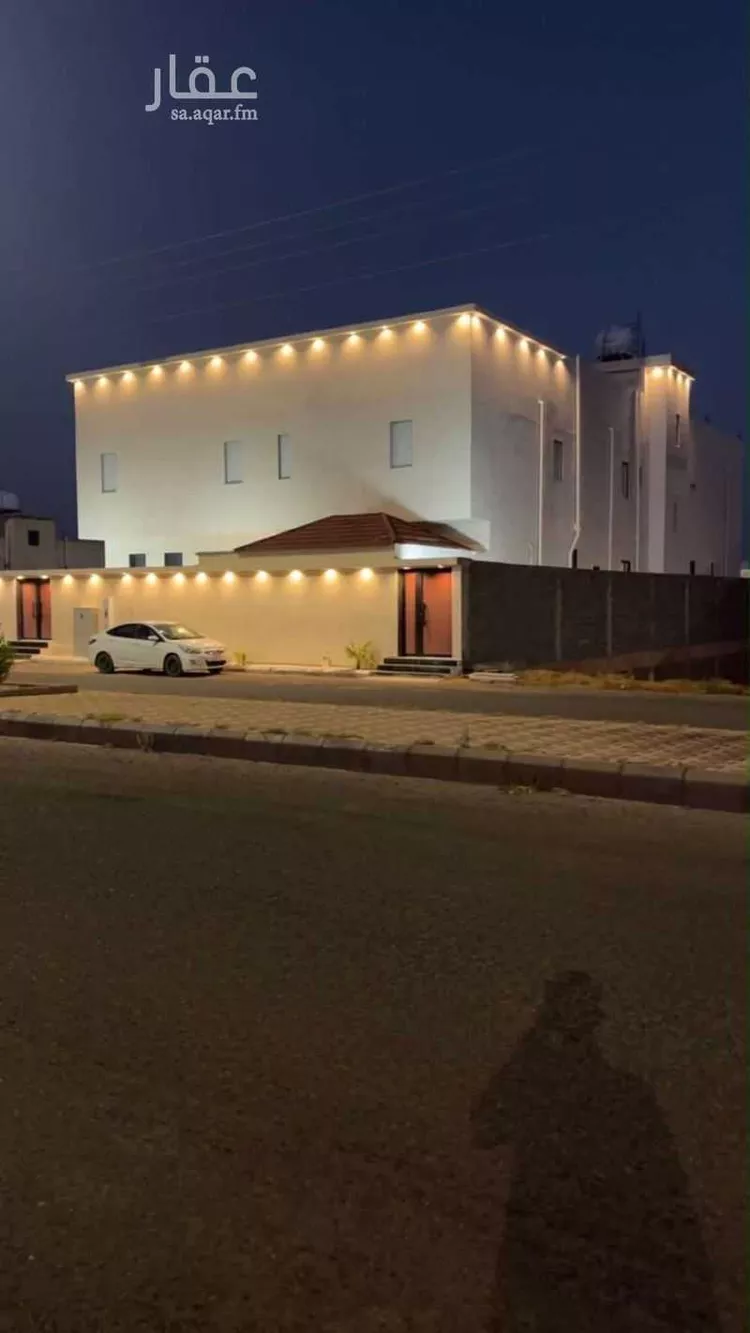 Building for Sale in Al Henakiyah Al Henakiyah