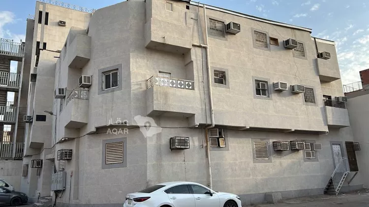 عمارة للبيع في شارع الرباب بنت البراء, حي بنى حارثة, مدينة المدينة المنورة, منطقة المدينة المنورة صورة 2