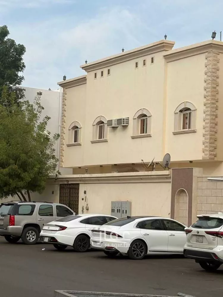 عمارة للبيع في شارع عبدالوهاب ابن محمد القرطبي, حي المطار, مدينة المدينة المنورة, منطقة المدينة المنورة