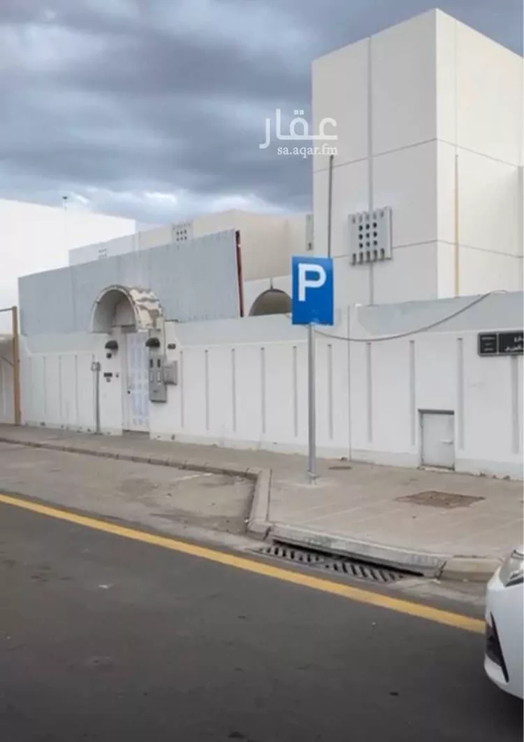 فيلا للبيع في شارع قيس بن ابي حازم, حي الإسكان, مدينة المدينة المنورة, منطقة المدينة المنورة صورة 2