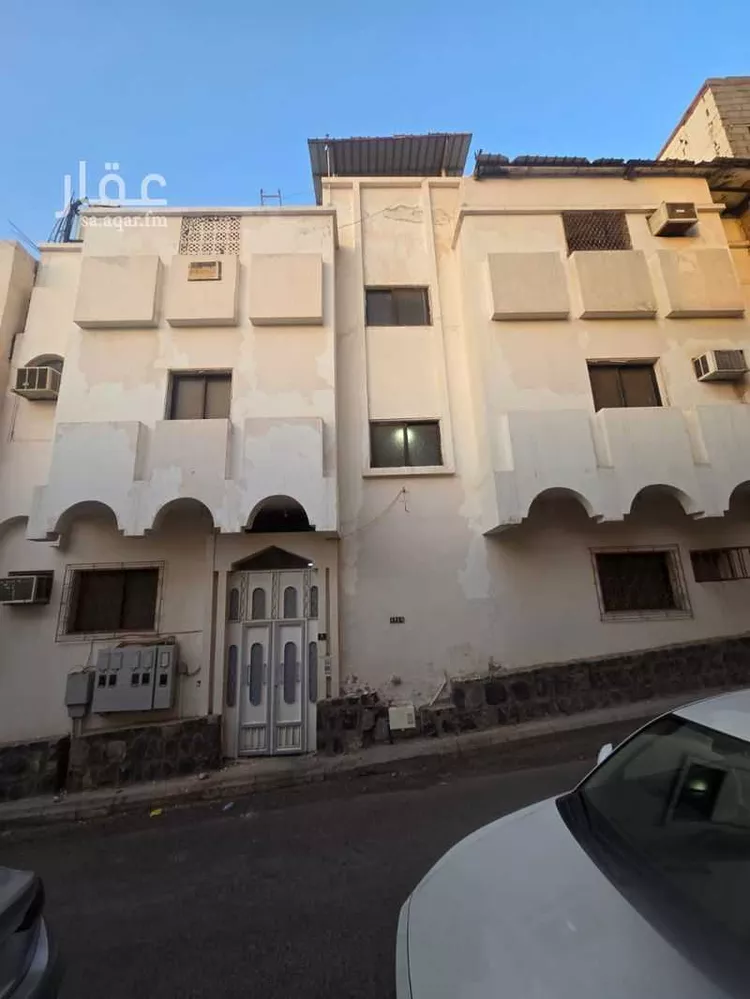 Building for Sale in Medina Al Mughislah