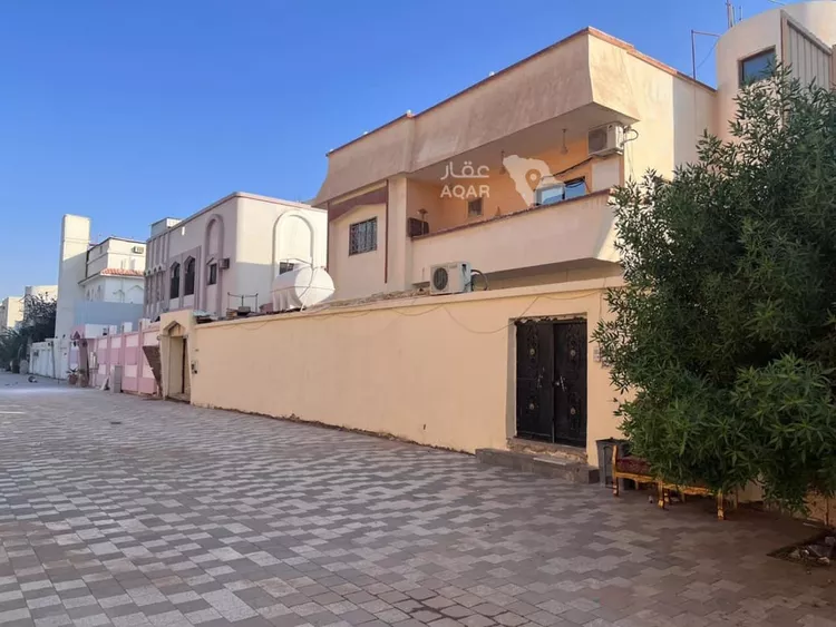 فيلا للبيع في شارع سعد بن مسعود الثقفي, حي العيون, مدينة المدينة المنورة, منطقة المدينة المنورة 2