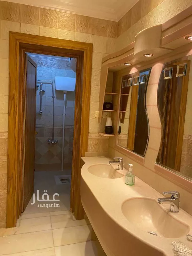 دور للإيجار في شارع الرائد, حي الحمراء, مدينة الرياض, منطقة الرياض صورة 4