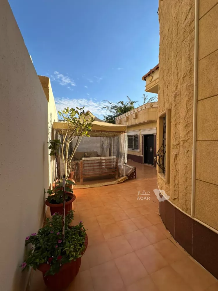 Villa for Sale in Riyadh Ishbiliyah 7