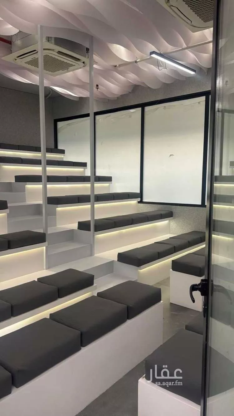 مكتب تجاري للإيجار في شارع صيدا, حي الدريهمية, مدينة الرياض, منطقة الرياض صورة 4