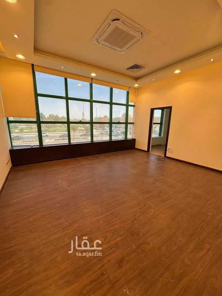 عمارة للإيجار في شارع زرقاء اليمامة, حي الملز, مدينة الرياض, منطقة الرياض صورة 3