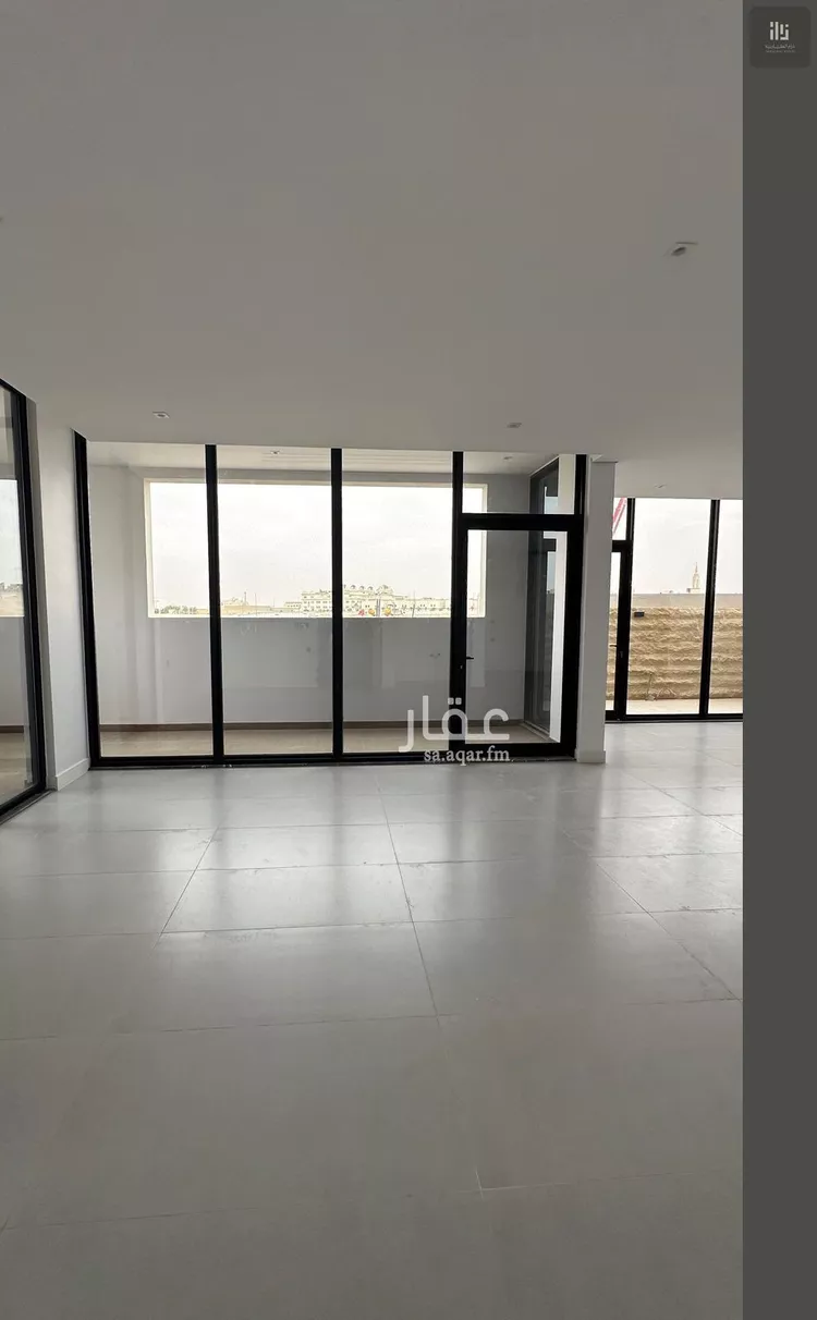 دور للبيع في شارع رقم 17, حي الملك عبدالله, مدينة الرياض, منطقة الرياض صورة 5