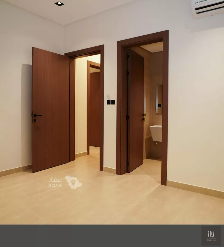 Floor for Sale in Riyadh Al Arid 6