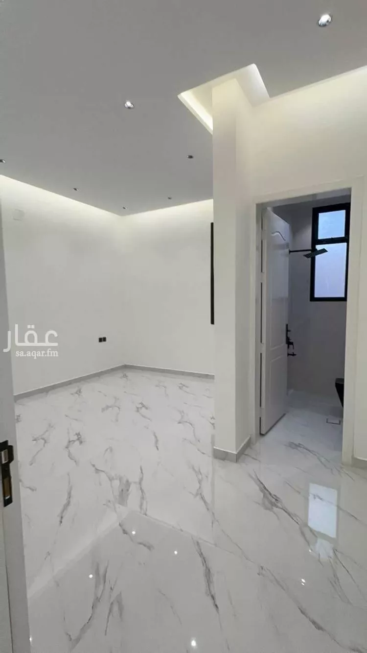 فيلا للبيع في شارع عبدالرحمن بن ابي القاسم, حي الرمال, مدينة الرياض, منطقة الرياض صورة 4