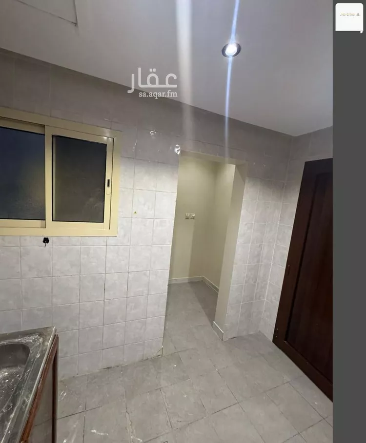 شقة للإيجار في شارع الفرزدق, حي الضباط, مدينة الرياض, منطقة الرياض صورة 3