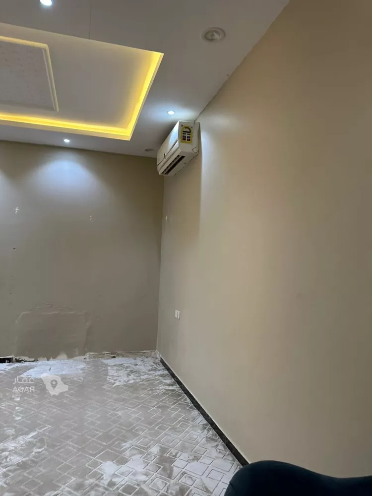 فيلا للبيع في شارع إسحاق الفزاري, حي طويق, مدينة الرياض, منطقة الرياض 17
