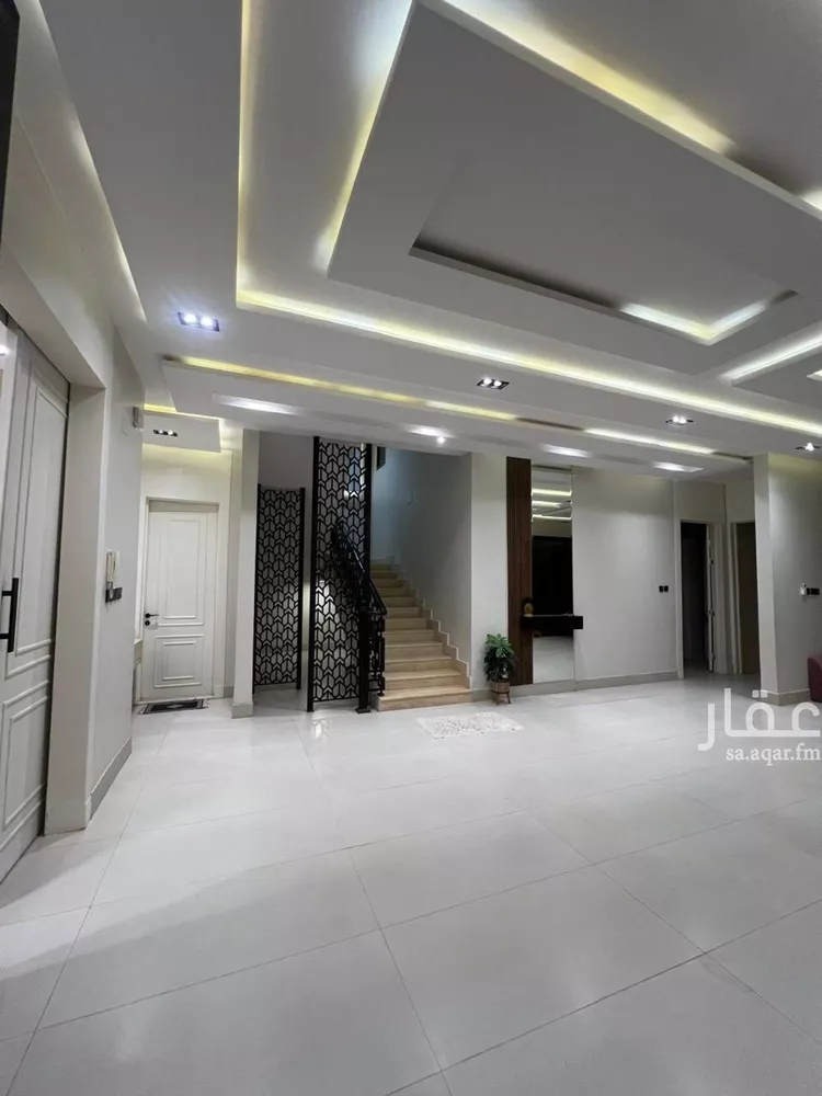 فيلا للبيع في شارع ابن عمر الدقاق, حي المهدية, مدينة الرياض, منطقة الرياض 12