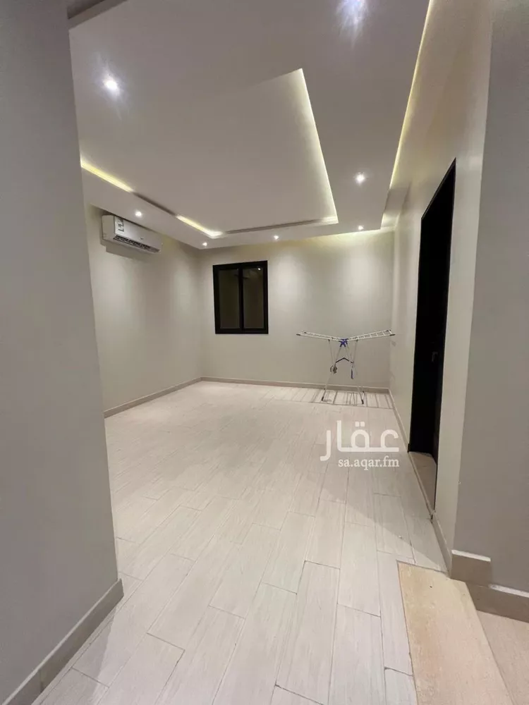 فيلا للبيع في شارع ابن عمر الدقاق, حي المهدية, مدينة الرياض, منطقة الرياض 14