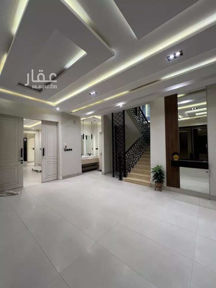 فيلا للبيع في شارع ابن عمر الدقاق, حي المهدية, مدينة الرياض, منطقة الرياض 15