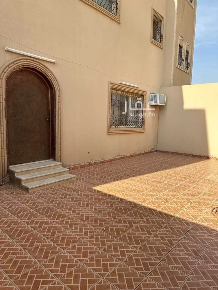 دور للإيجار في شارع ابن خزيمة الأنصاري, حي الغربي, مدينة الرس, منطقة القصيم صورة 3