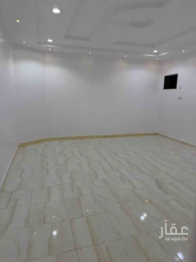 شقة للإيجار في شارع عباس بن ربيعة ، حي الرصف ، حائل ، منطقة حائل 9
