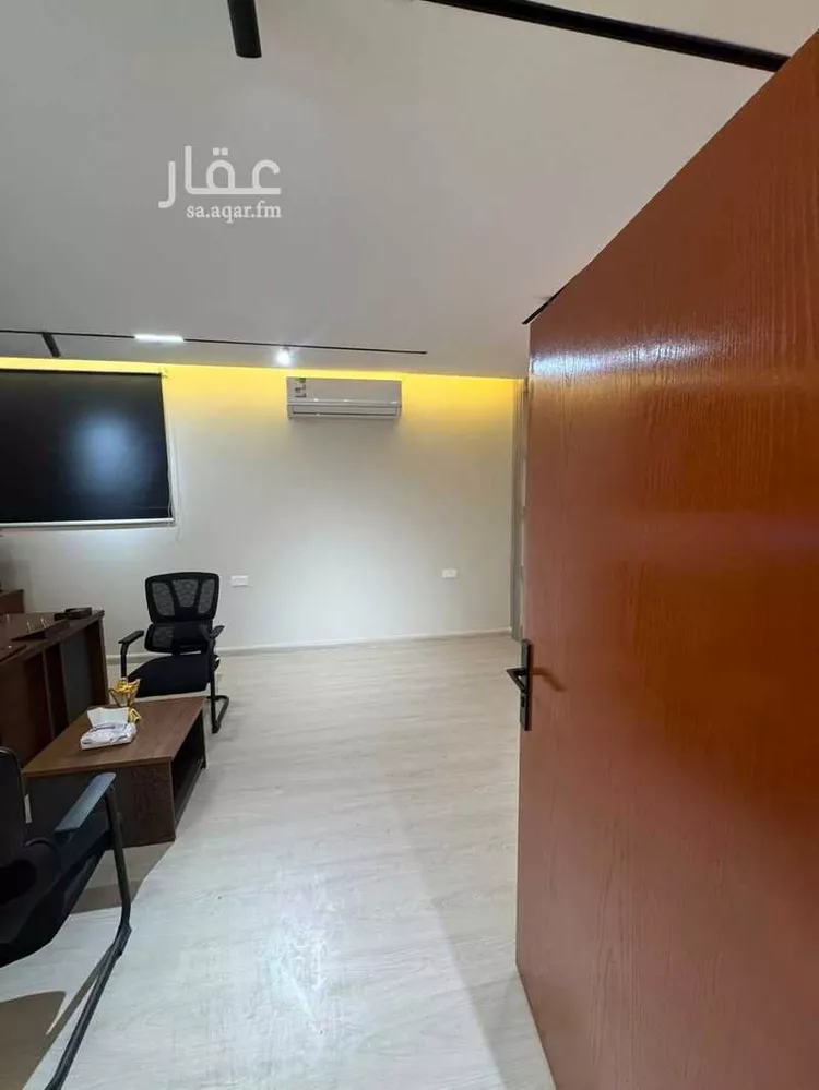 مكتب تجاري للإيجار في شارع علي البجادي, حي الرمال, مدينة الرياض, منطقة الرياض صورة 3
