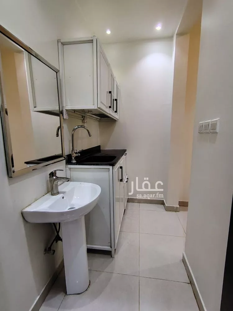 شقة للإيجار في شارع ابن شاهين, حي الروضة, مدينة الرياض, منطقة الرياض صورة 2