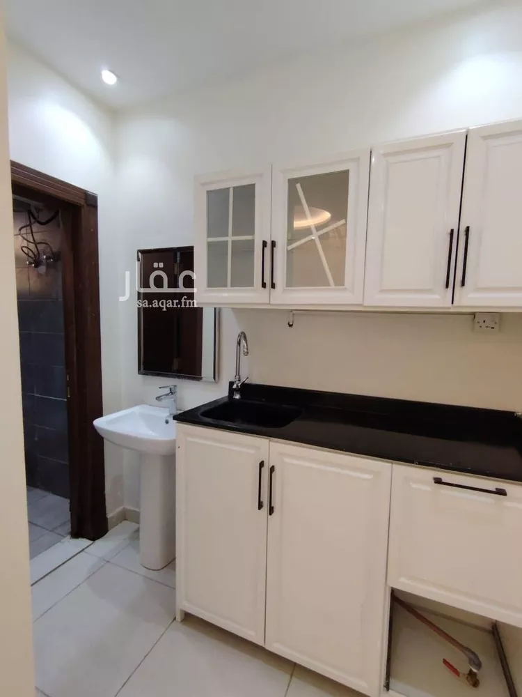 شقة للإيجار في شارع ابن شاهين, حي الروضة, مدينة الرياض, منطقة الرياض صورة 3