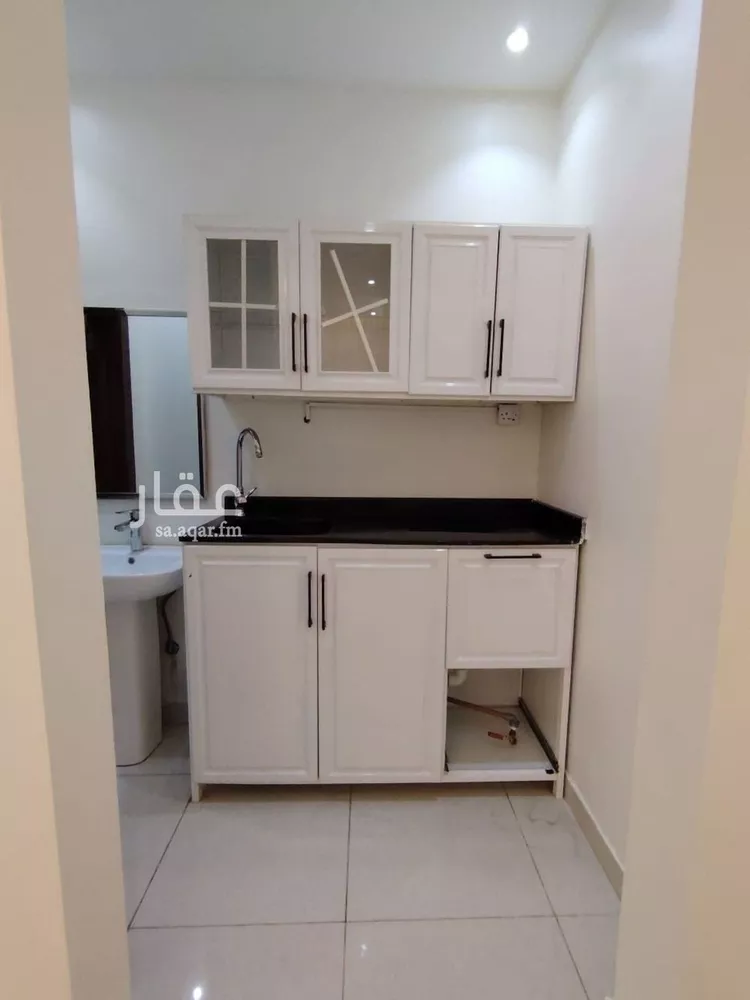شقة للإيجار في شارع ابن شاهين, حي الروضة, مدينة الرياض, منطقة الرياض صورة 2