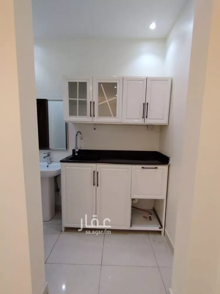 شقة للإيجار في شارع ابن شاهين, حي الروضة, مدينة الرياض, منطقة الرياض صورة 3