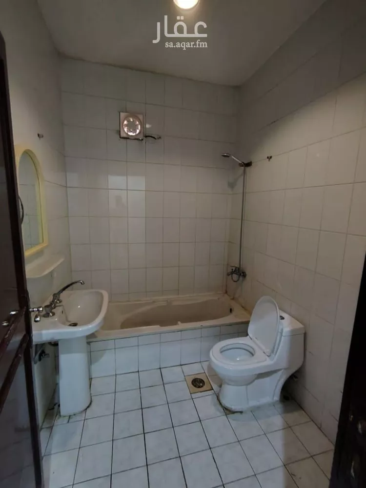 شقة للإيجار في شارع شهيد الدين ثم الوطن عبدالرحمن بن عزاز, حي الشهداء, مدينة الرياض, منطقة الرياض صورة 5