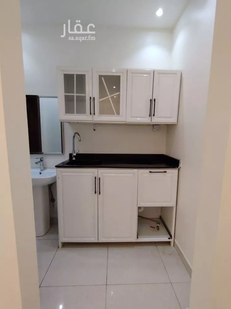 شقة للإيجار في شارع ابن شاهين, حي الروضة, مدينة الرياض, منطقة الرياض صورة 2