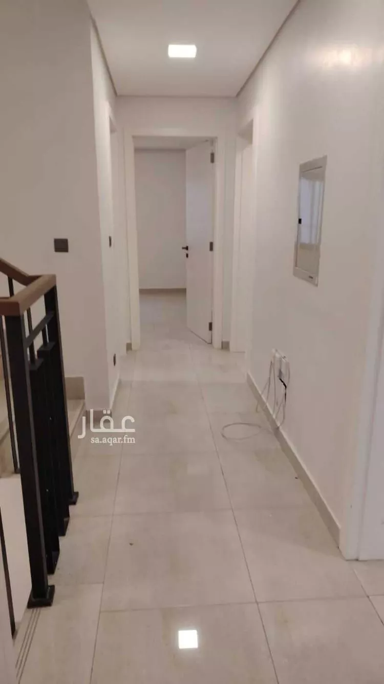 فيلا للبيع في شارع راشد بن جريس, حي النرجس, مدينة الرياض, منطقة الرياض صورة 4