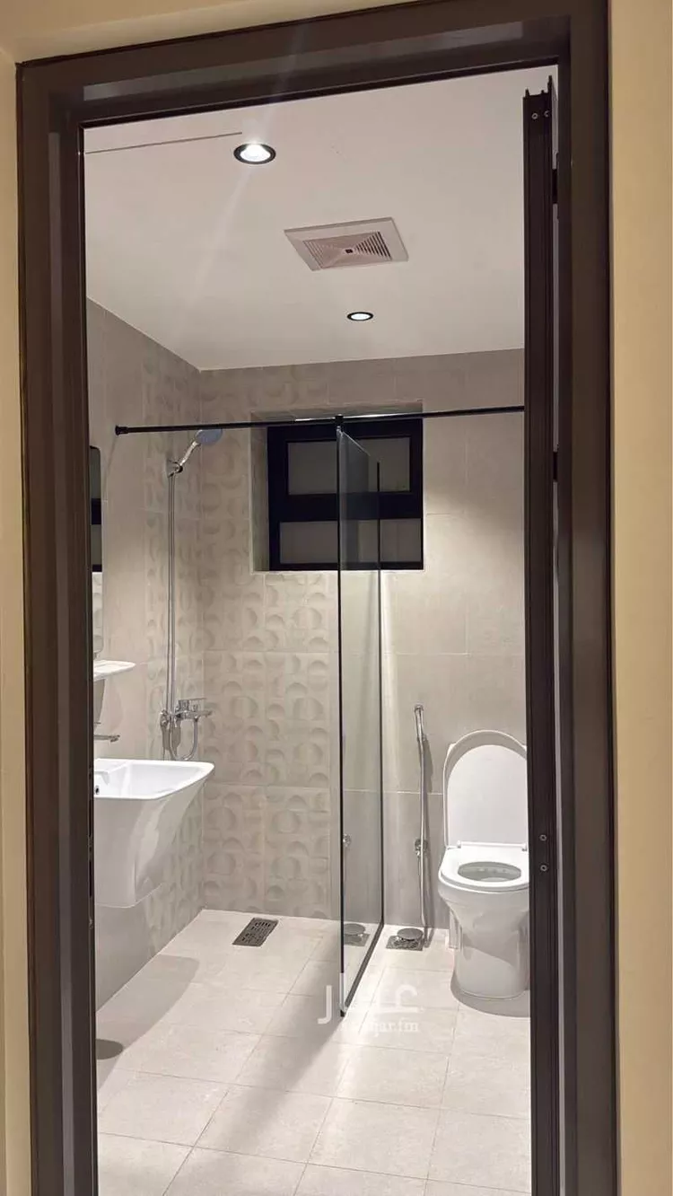 عمارة للإيجار في شارع الاصول, حي ابن سيناء, مدينة الخبر, المنطقة الشرقية صورة 3