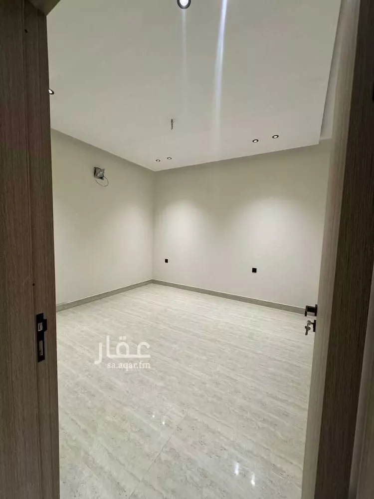 فيلا للبيع في شارع شرحبيل بن معد يكرب, حي طيبة, مدينة الدمام, المنطقة الشرقية صورة 5