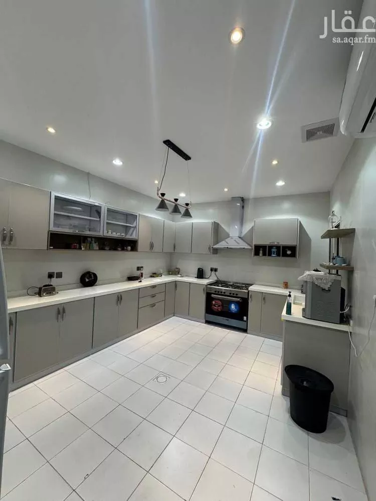 فيلا للإيجار في شارع جبر بن أوس, حي طيبة, مدينة الدمام, المنطقة الشرقية صورة 4