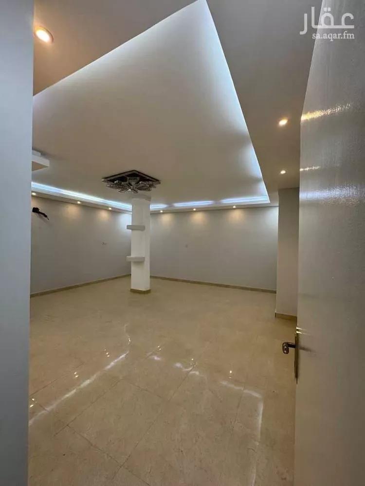 فيلا للإيجار في شارع حمام بن الجموح, حي طيبة, مدينة الدمام, المنطقة الشرقية صورة 2