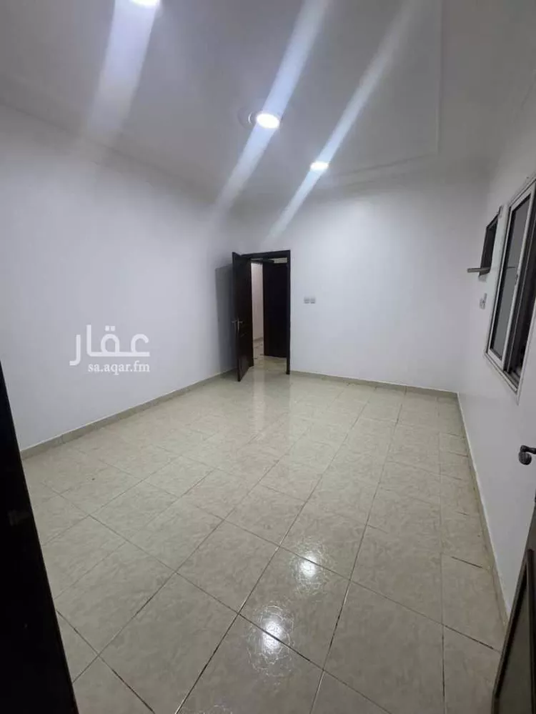 شقة للإيجار في شارع وداعة بن ابي زيد, حي طيبة, مدينة الدمام, المنطقة الشرقية صورة 2