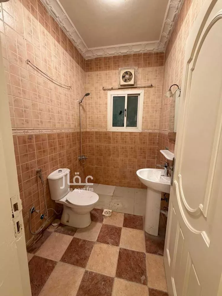 شقة للإيجار في شارع محمد بن سعيد, حي السلامة, مدينة جدة, منطقة مكة المكرمة صورة 3