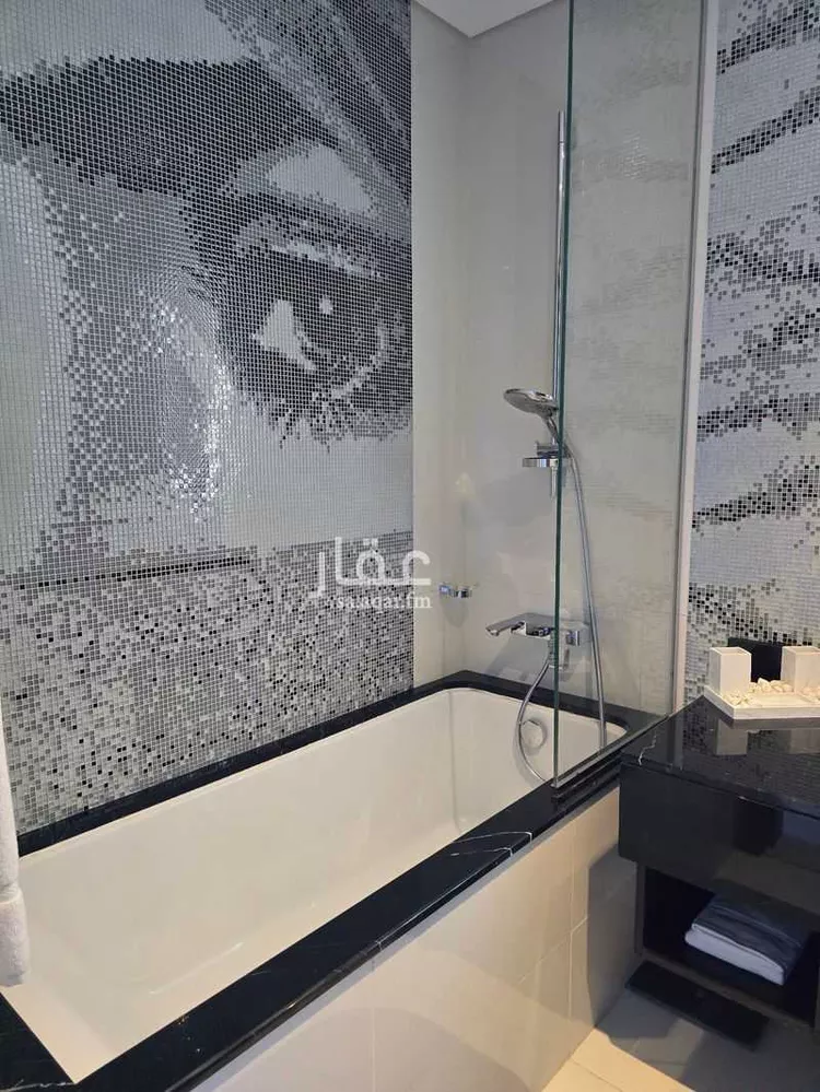 شقة للبيع في شارع طريق الملك فهد, حي العليا, مدينة الرياض, منطقة الرياض 28
