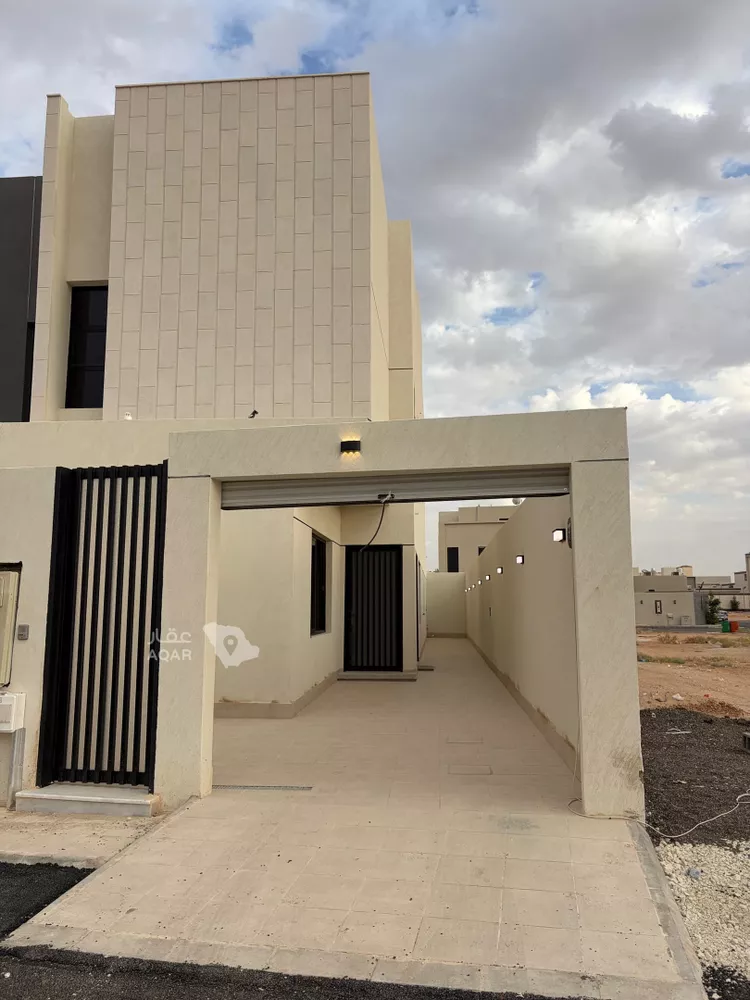 دور للبيع في شارع 6500942, حي المعارض, مدينة بريدة, منطقة القصيم صورة 2