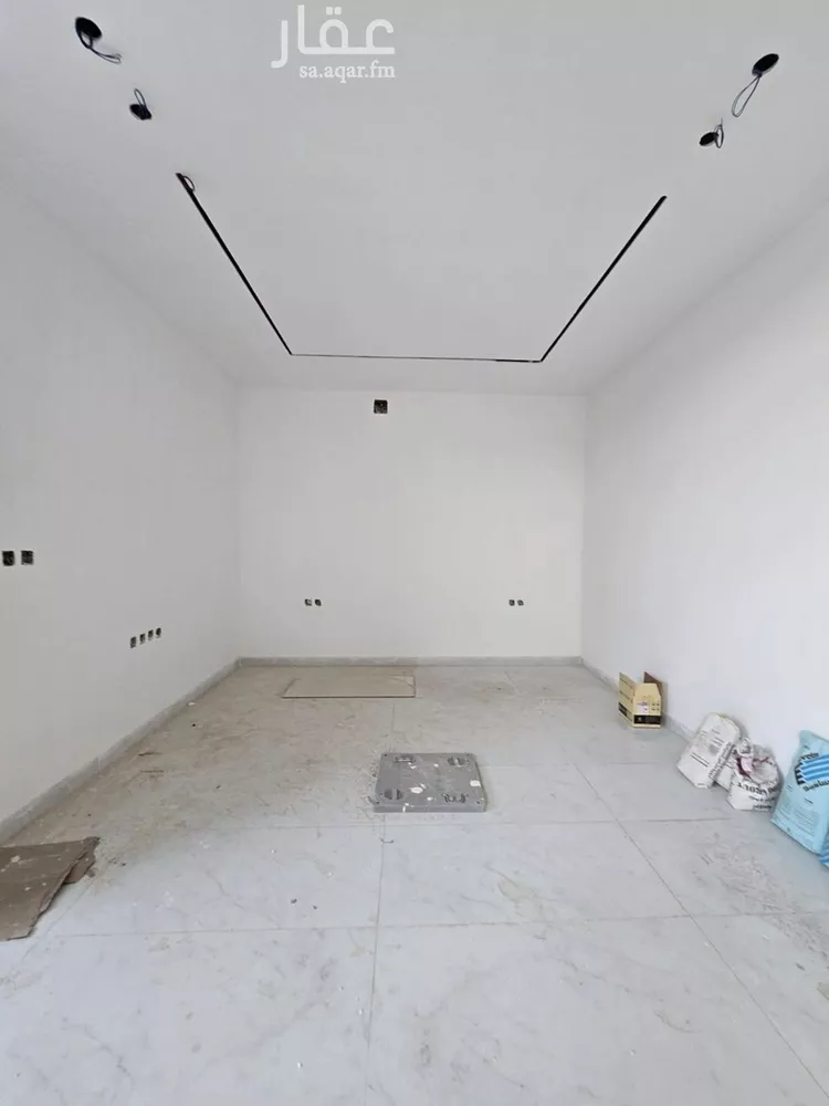 فيلا للبيع في شارع علي بن عبدالكريم, حي إشبيلية, مدينة الرياض, منطقة الرياض صورة 3