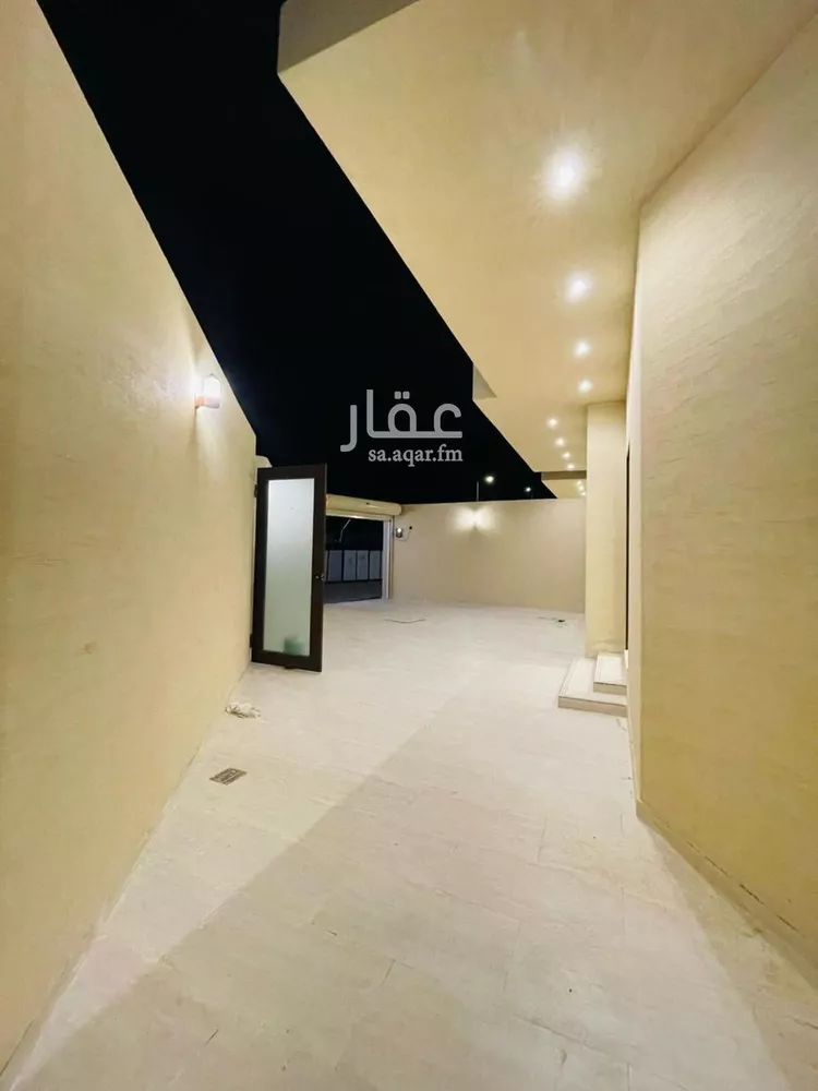 فيلا للبيع في شارع القاضي شريح, حي عكاظ, مدينة الرياض, منطقة الرياض صورة 4