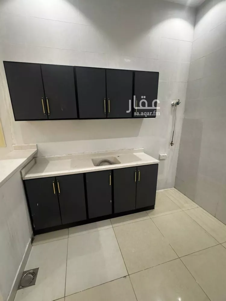 شقة للإيجار في شارع الأمير عبدالله بن سعود بن عبدالله صنيت, حي الصحافة, مدينة الرياض, منطقة الرياض صورة 4