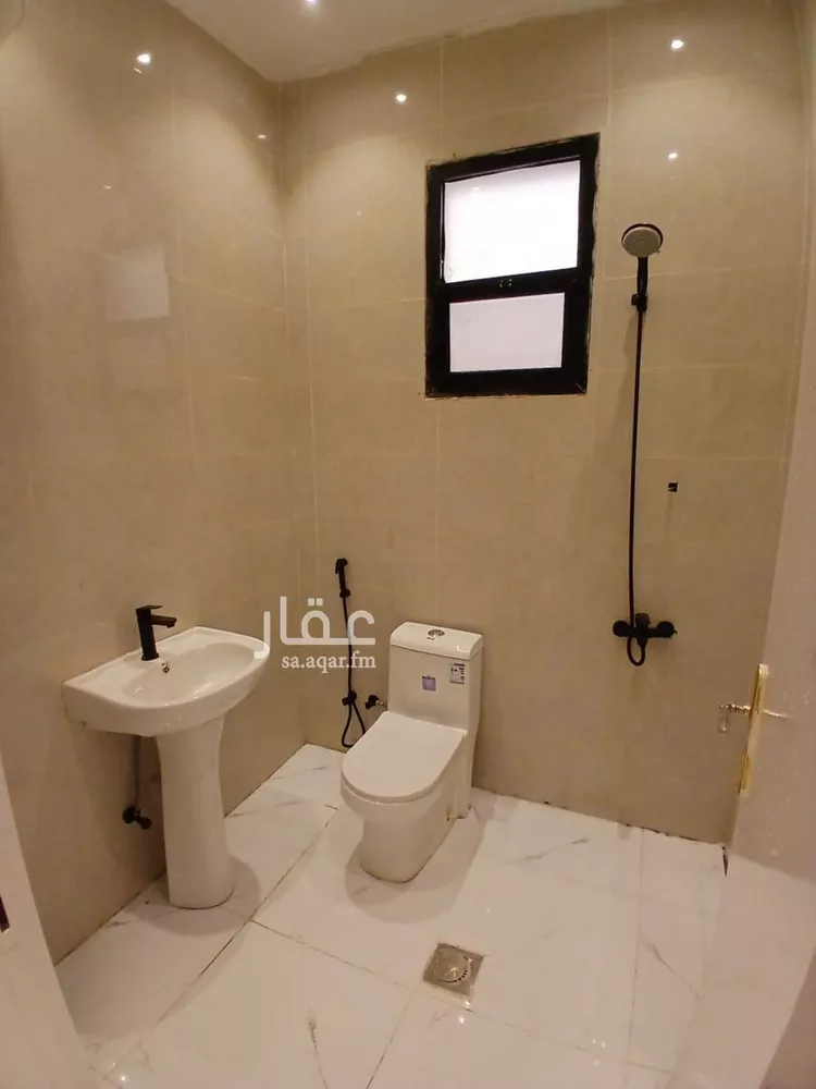 شقة للإيجار في شارع الشيخ حسن بن حسين بن علي, حي إشبيلية, مدينة الرياض, منطقة الرياض صورة 3