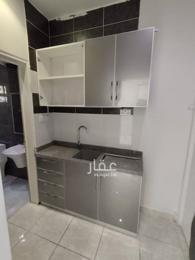 شقة للإيجار في شارع قلعة صلاح الدين, حي العقيق, مدينة الرياض, منطقة الرياض صورة 3