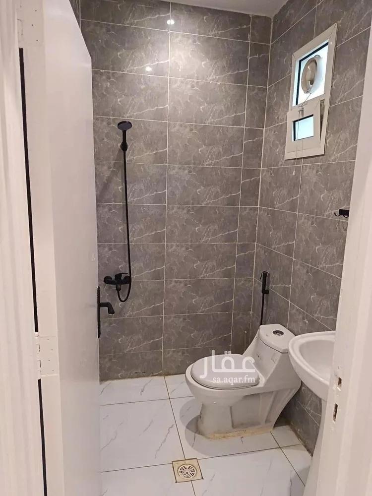 شقة للإيجار في شارع الشيخ حسن بن حسين بن علي, حي إشبيلية, مدينة الرياض, منطقة الرياض صورة 2