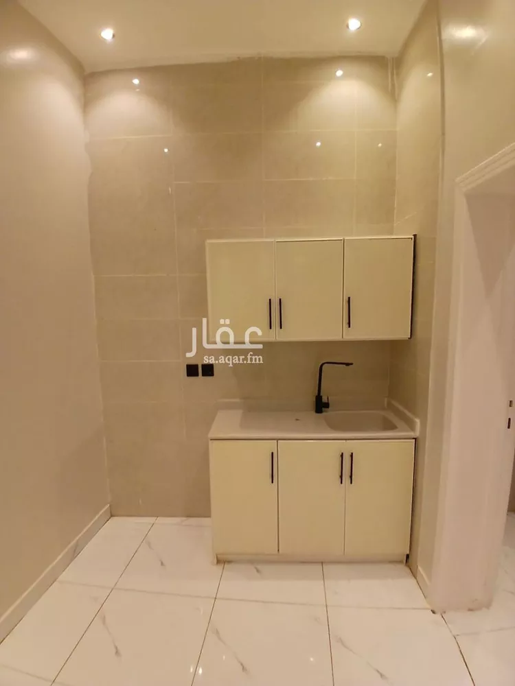 شقة للإيجار في شارع الشيخ حسن بن حسين بن علي, حي إشبيلية, مدينة الرياض, منطقة الرياض صورة 4