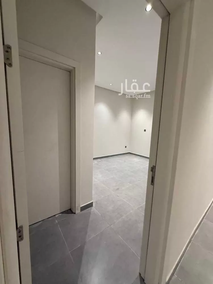 شقة للبيع في شارع شهيد الدين ثم الوطن عبدالرحمن سعيد عبد ، حي خشم العان ، الرياض ، منطقة الرياض