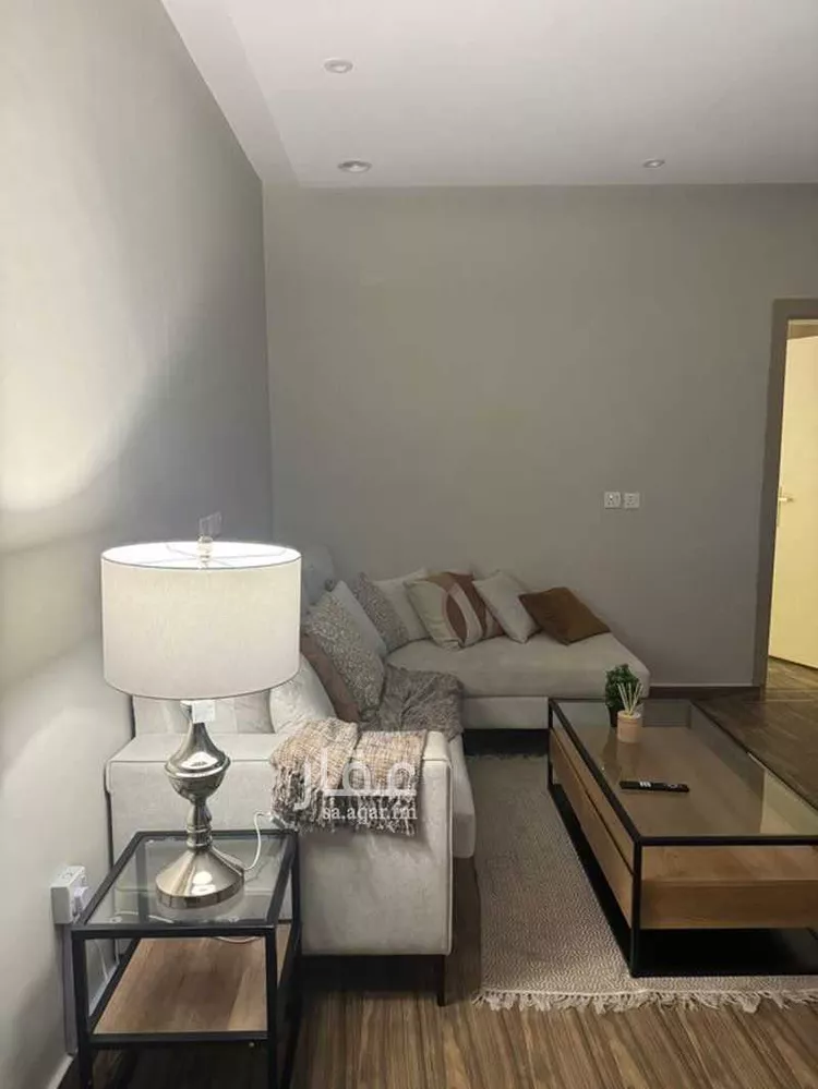 شقة مفروشة للحجز في شارع العين البيضاء ، حي غرناطة ، الرياض ، منطقة الرياض