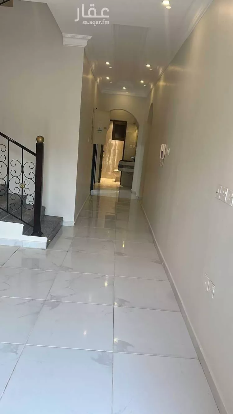 فيلا للإيجار في شارع نافع بن مالك, حي الندى, مدينة الدمام, المنطقة الشرقية صورة 2