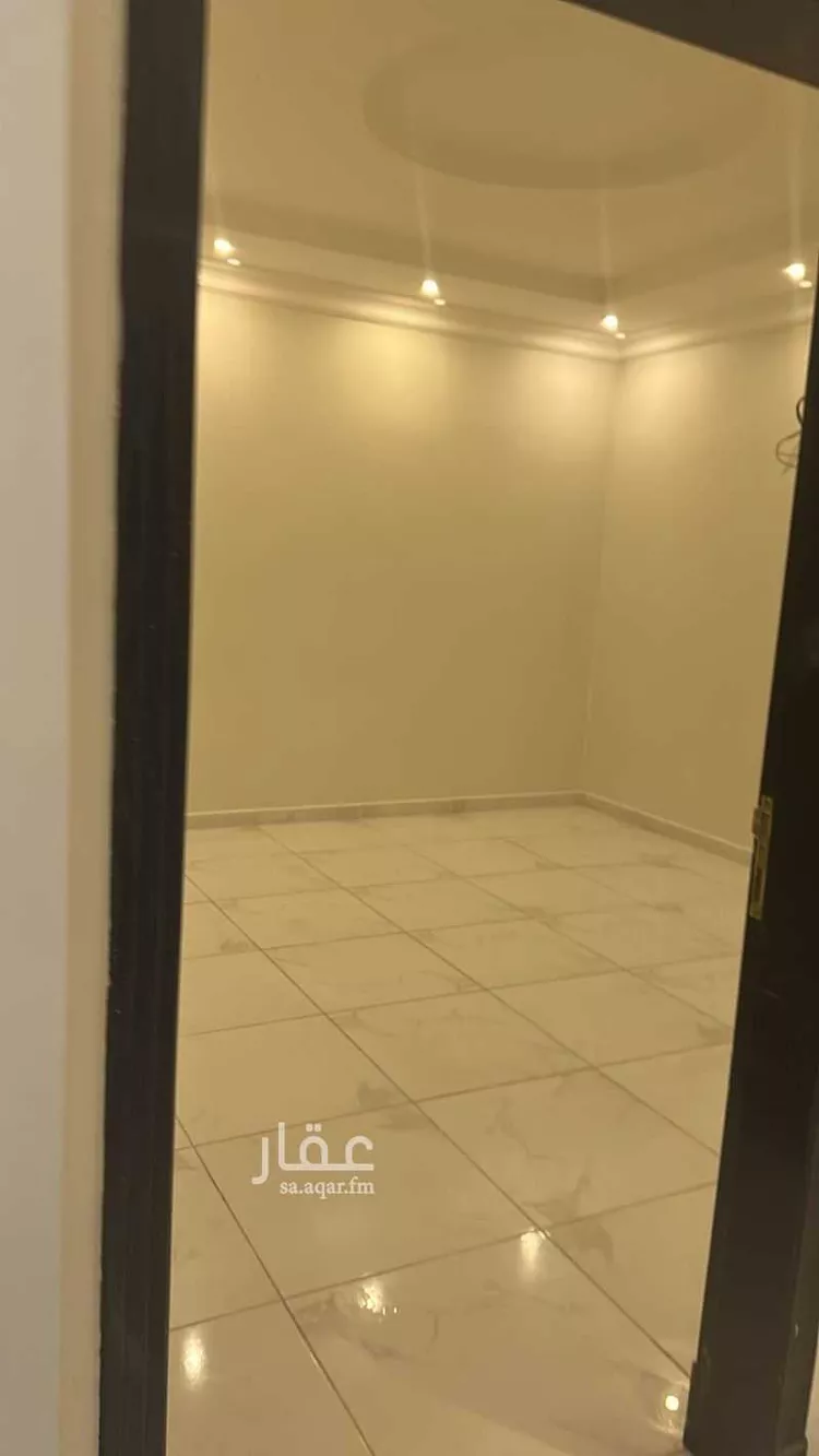 فيلا للإيجار في شارع نافع بن مالك, حي الندى, مدينة الدمام, المنطقة الشرقية