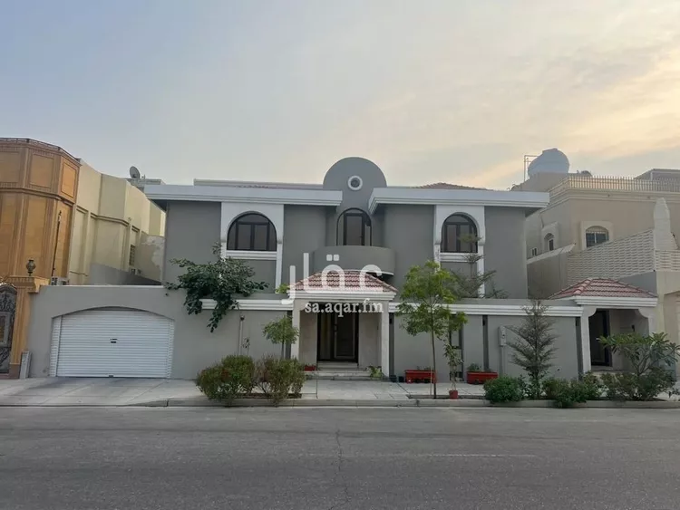 فيلا للبيع في شارع اسماء بنت ابي بكر, حي الدانة الشمالية, مدينة الظهران, المنطقة الشرقية