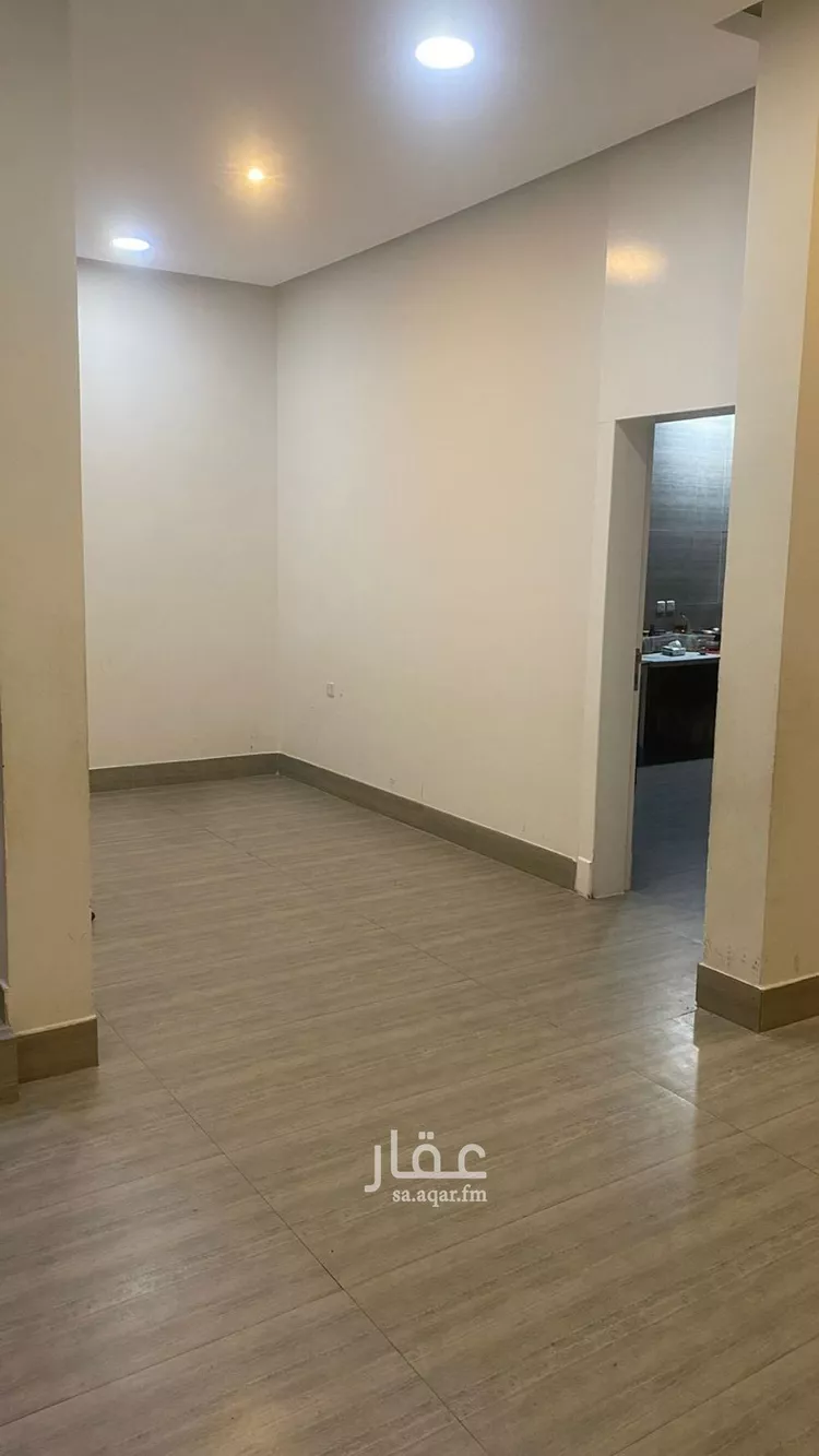 فيلا للإيجار في شارع خويلد بن مرة, حي طيبة, مدينة الدمام, المنطقة الشرقية صورة 2