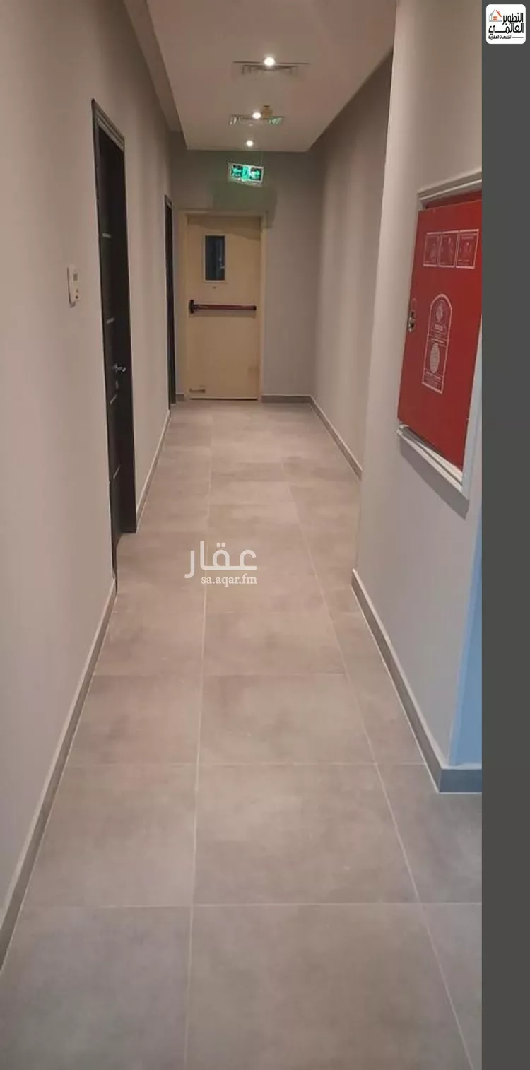مكتب تجاري للإيجار في  صورة 3